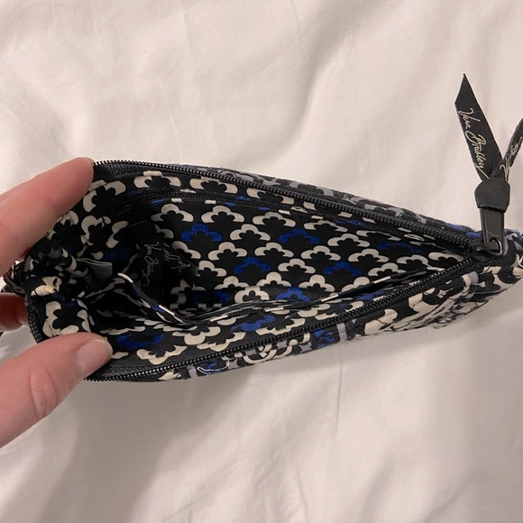 Vera Bradley wristlet - Picture 3 of 6